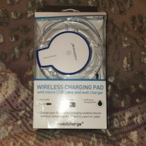 Brand new Wireless charging station!!